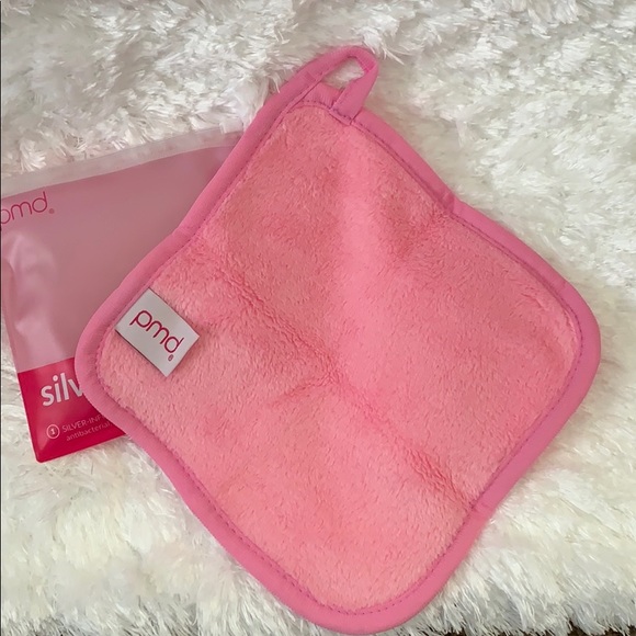 PMD Makeup Remover Cloth - Picture 2 of 4